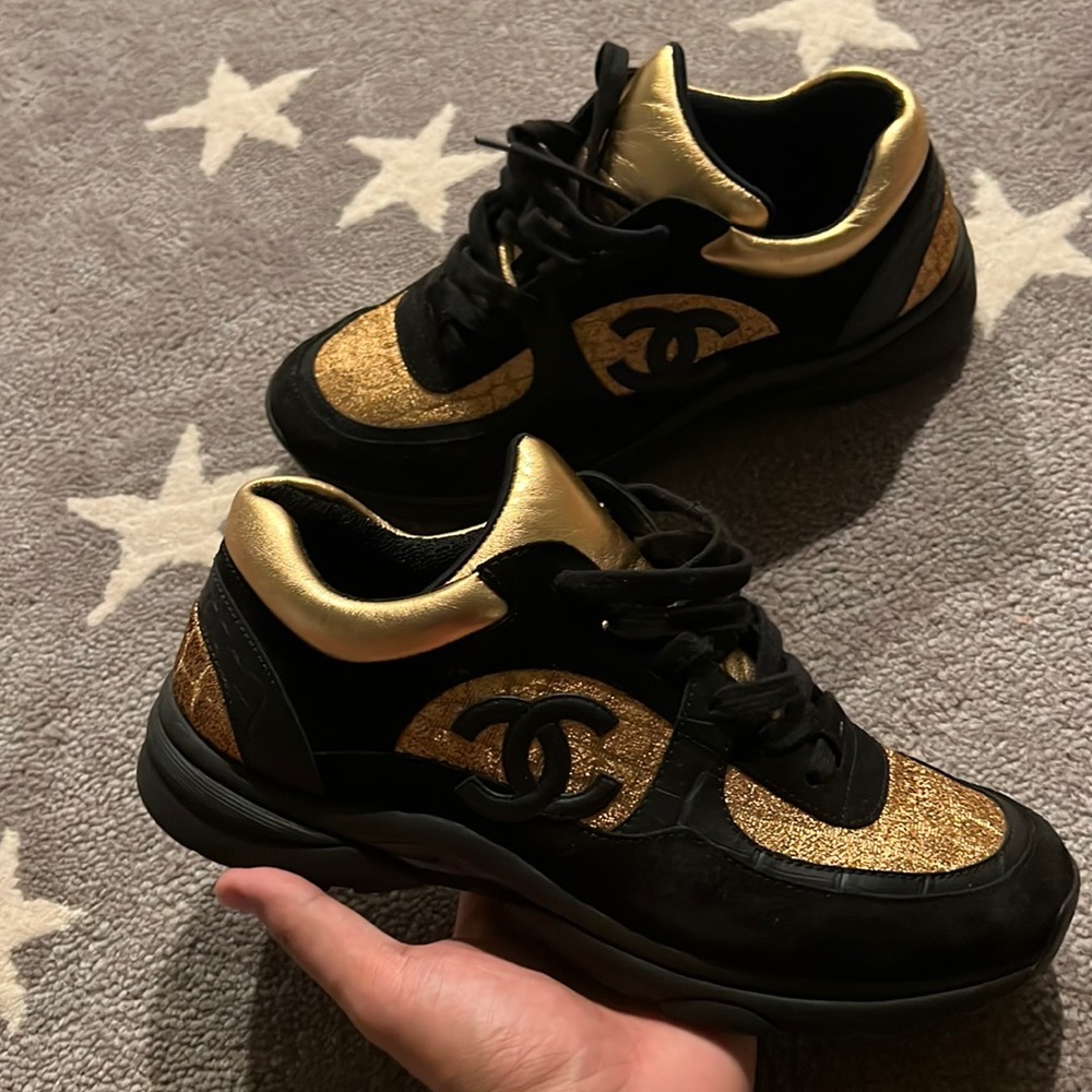 RARE!! Chanel Gold Black CC Logo Suede Trainer Size US 10 EU 43